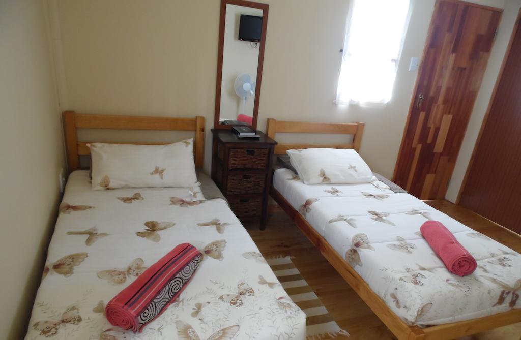 The Hexagon Wildlife Conservation Hotel Uitenhage ห้อง รูปภาพ